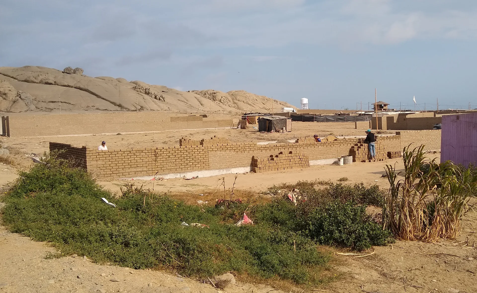Ya Compraste tu Terreno en Asia o Cañete: Guía Paso a Paso para Construir tu Casa de Playa
